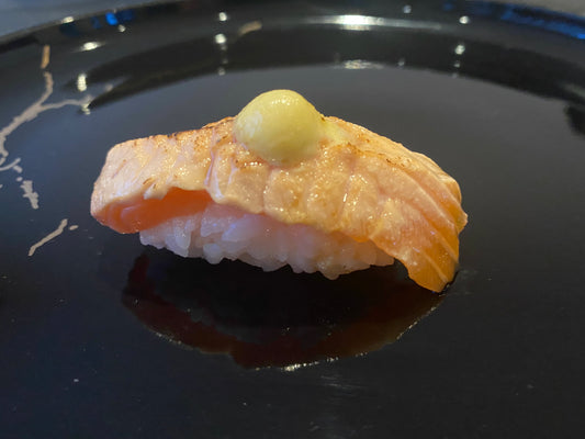 Flamed Nigiri Salmon(2Pieces)