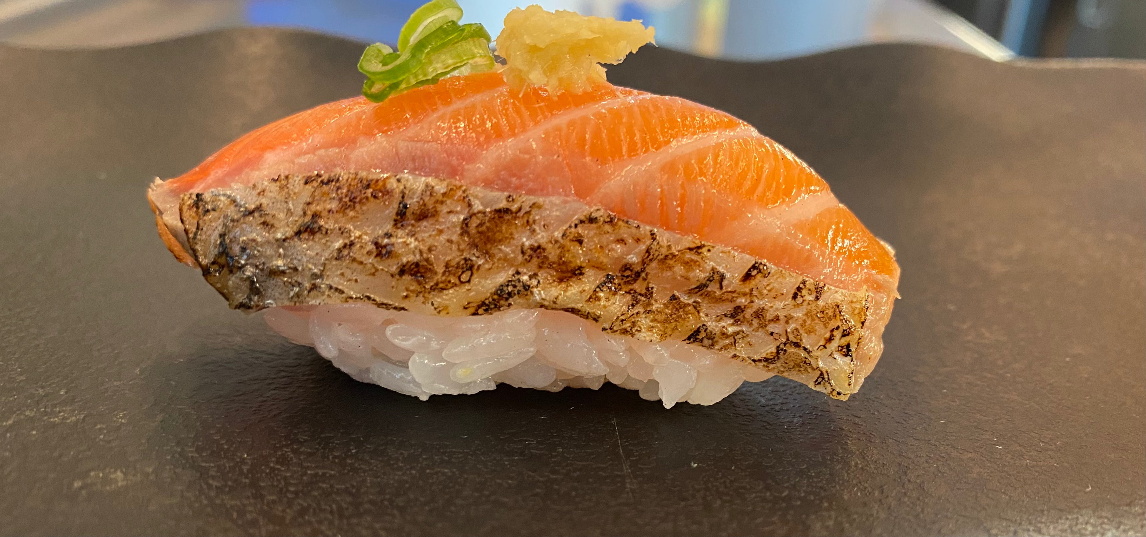 Nigiri Aburi Salmon(2Pieces) – Sushi Noord